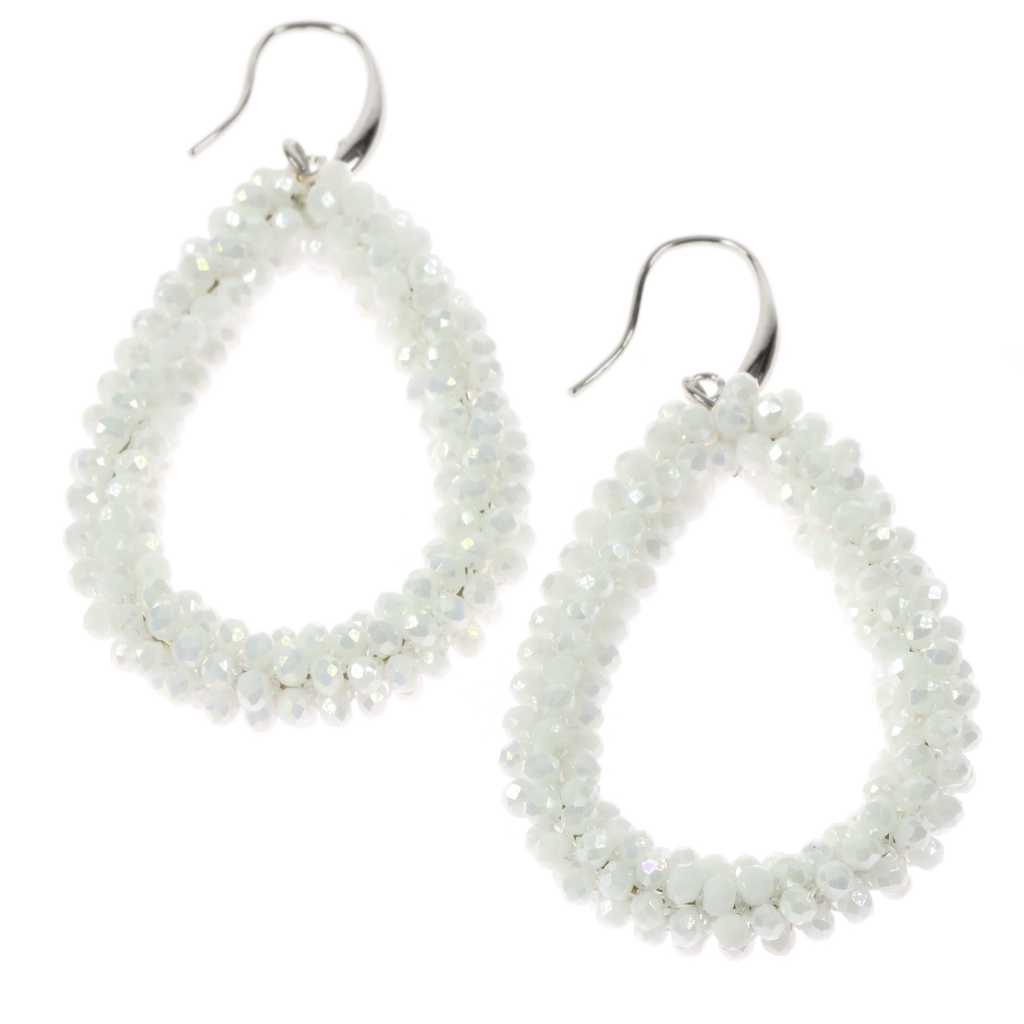 Stijlvolle oorbellen – wit en zilver